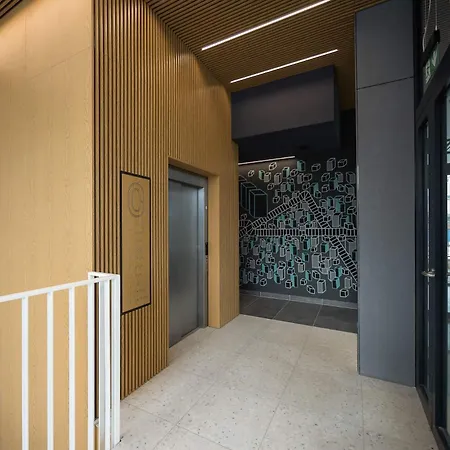 Elegant With Parking Space Near Expo Xxi In By Renters * Varšava