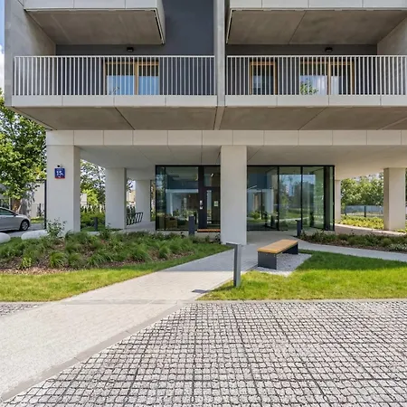 Elegant With Parking Space Near Expo Xxi In By Renters Apartmán Varšava